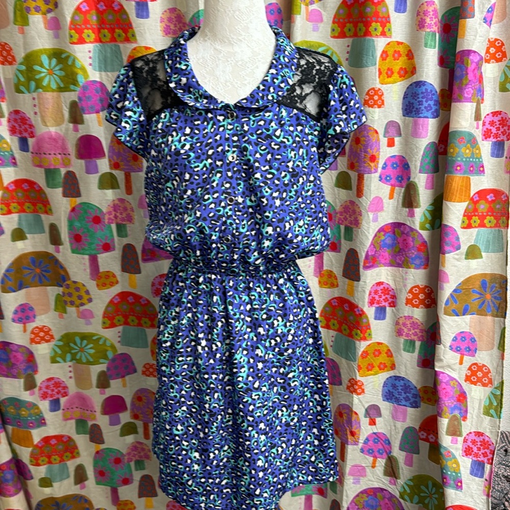 Speckless Lace Shoulder Short Sleeve Dress. Large
